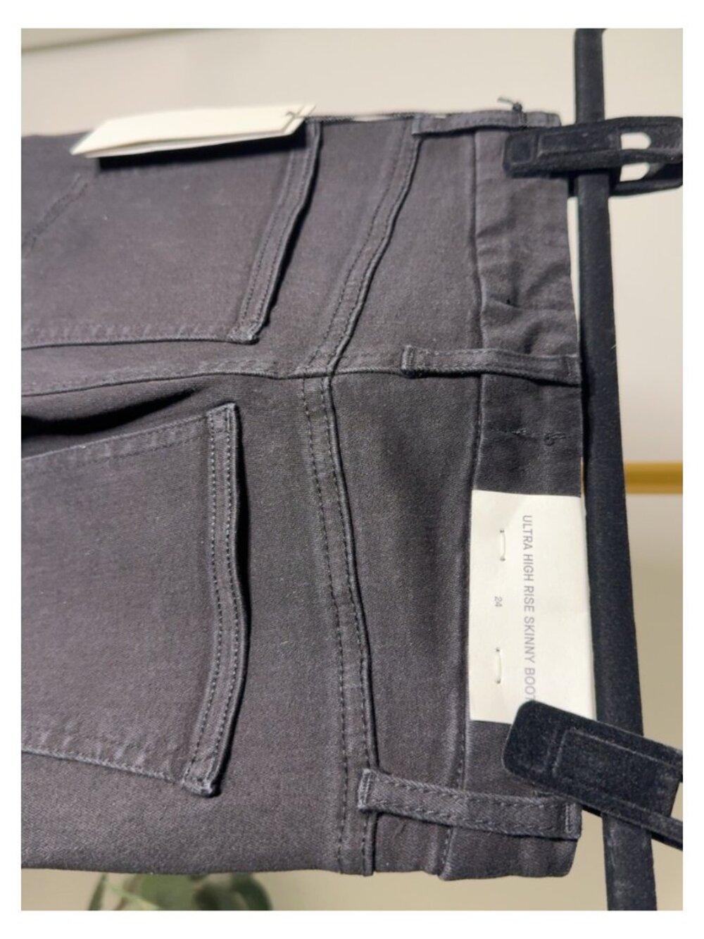 7 For All Mankind Ultra High Rise Skinny Boot Jeans Black NFO Size 24 NWT - Picture 5 of 8